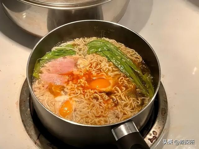 濟大泡面大叔離校，堅守與告別的故事