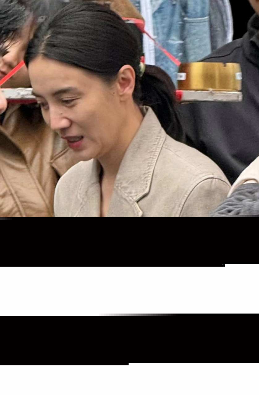 宋佳素顏出鏡，展現(xiàn)真實(shí)堅(jiān)韌的滄桑之美
