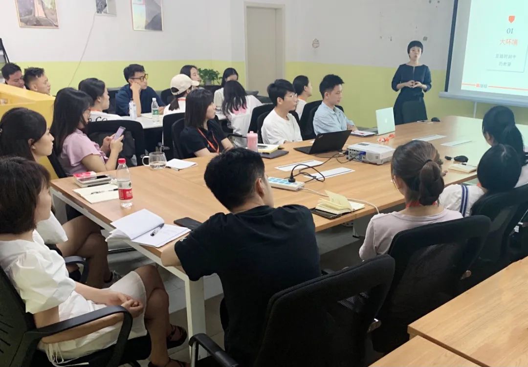 職場軟技能培訓(xùn)崛起，溝通與協(xié)作能力成焦點(diǎn)