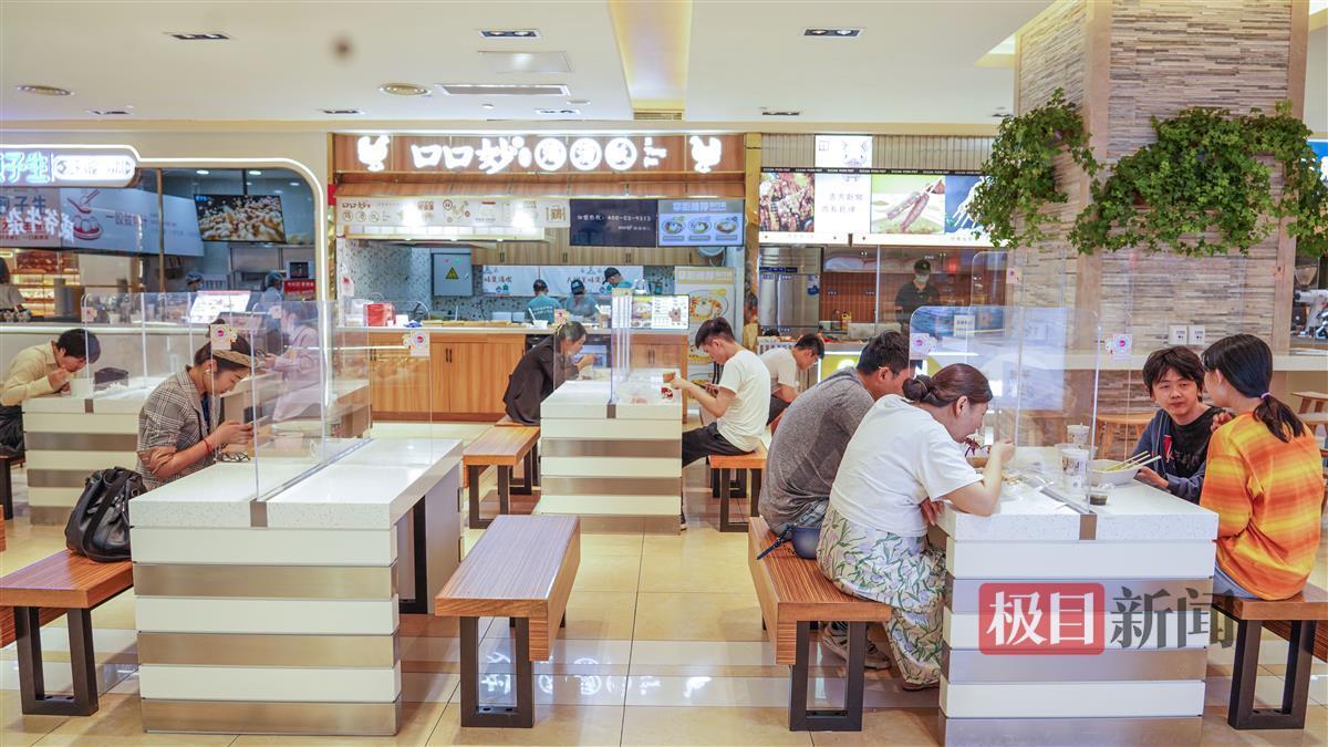 一人食餐廳，單身青年的社交新寵與壓力釋放場所