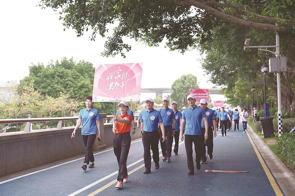 全民健步挑戰(zhàn)活動(dòng)盛行，運(yùn)動(dòng)健康理念成新風(fēng)尚