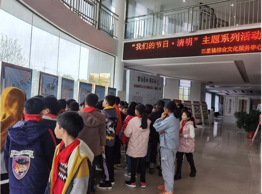老年大學(xué)報名熱潮，終身學(xué)習(xí)的社會普及與深入人心