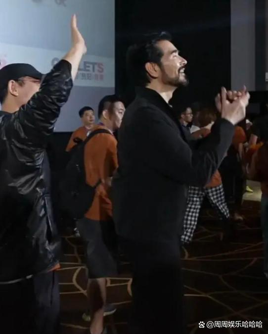 費(fèi)翔片場等待四小時(shí)展現(xiàn)執(zhí)著敬業(yè)精神，告別馬東錫的瞬間