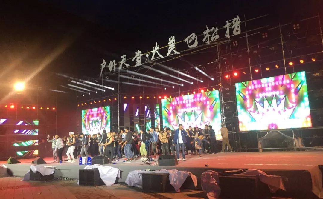 音樂節(jié)現(xiàn)場，氛圍與情感的完美交織