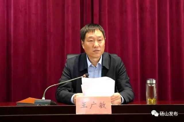 縣委原書記刷白墻行動引發(fā)反思，教訓與啟示