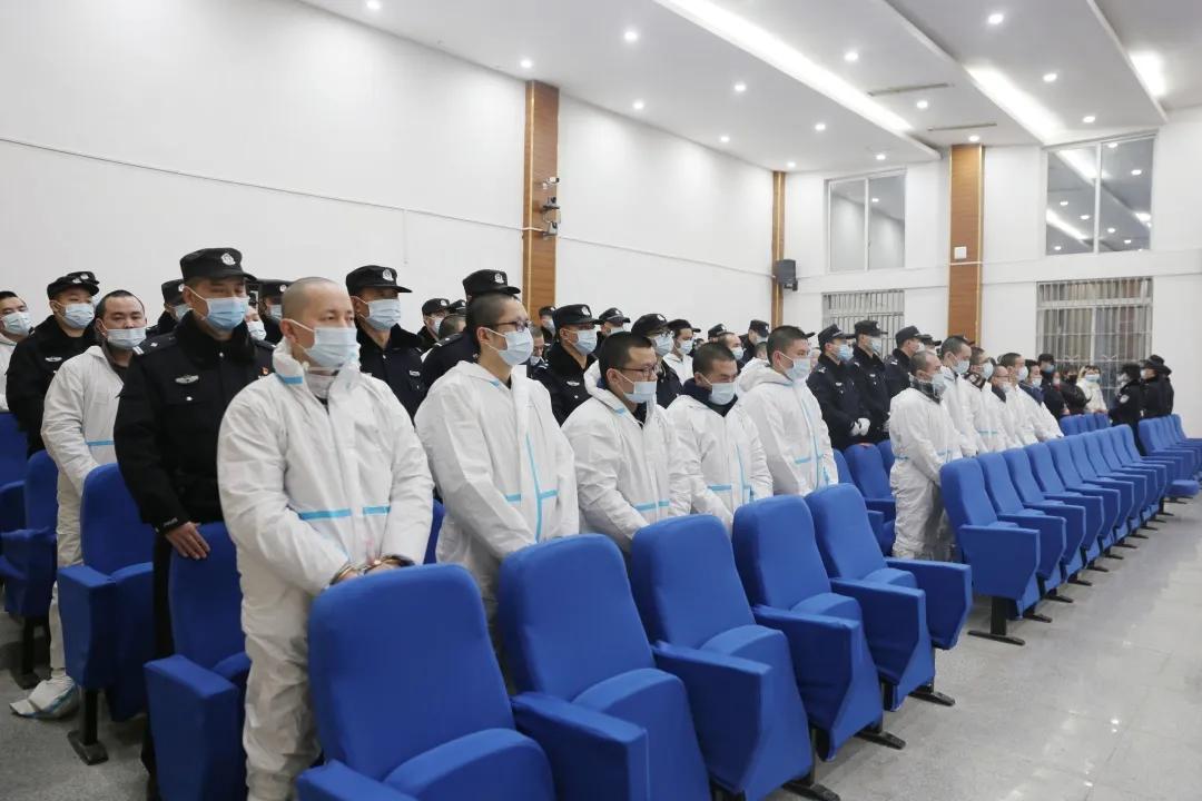 刑滿前夕改判死緩，重生之路的抉擇故事