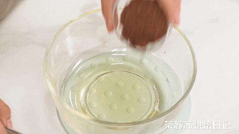 山姆回應(yīng)代購在廁所分裝蛋糕事件，商業(yè)行為中的責任與透明度引發(fā)熱議
