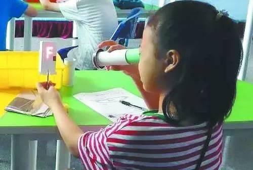 女子揭秘房頂小孔背后的秘密，針孔攝像頭暗藏其中