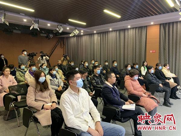 勞動(dòng)力市場變革對(duì)企業(yè)戰(zhàn)略決策的影響分析