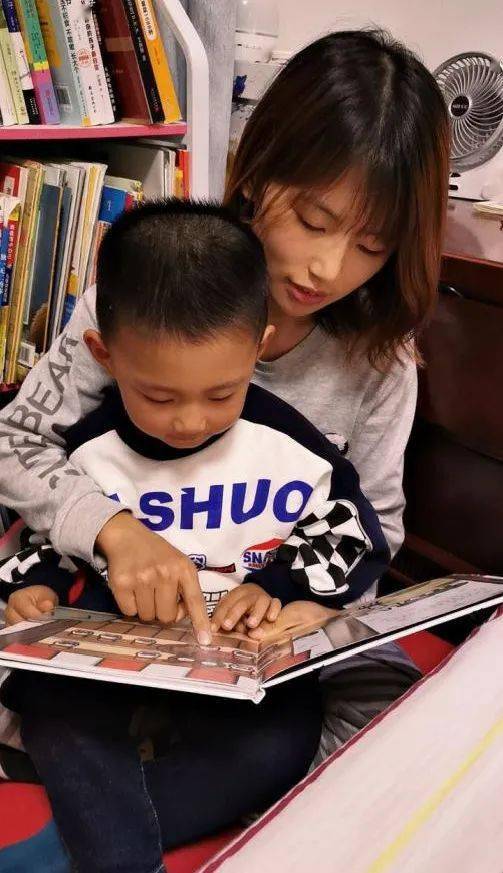 親子共讀，如何激發(fā)孩子的閱讀興趣？
