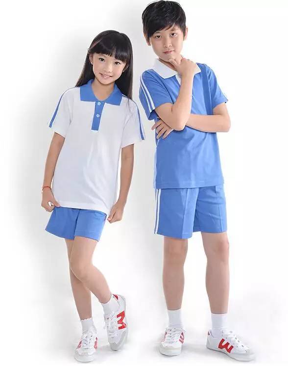 深圳家長堅持傳統(tǒng)校服文化，小學校服不改款之爭
