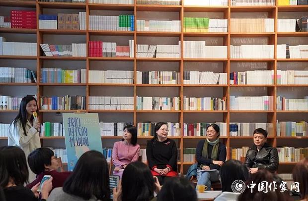 女性作家對社會(huì)角色的深度文學(xué)表達(dá)