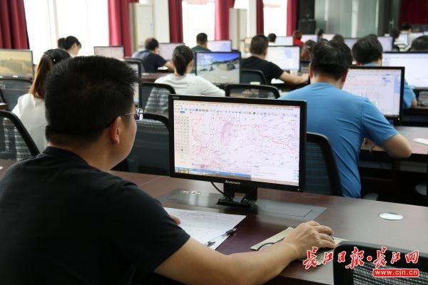 智能分析技術(shù)助力天氣預(yù)報準確性提升
