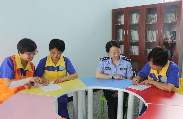 創(chuàng)新與傳統(tǒng)教育融合，探索現(xiàn)代教育新路徑