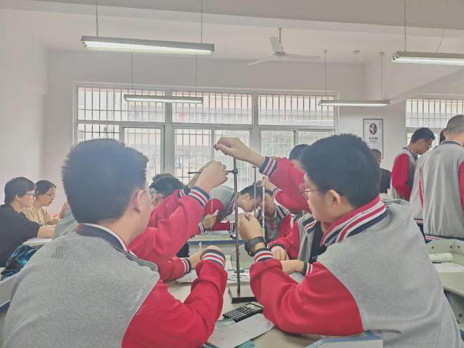 霓虹如畫(huà) 第4頁(yè)