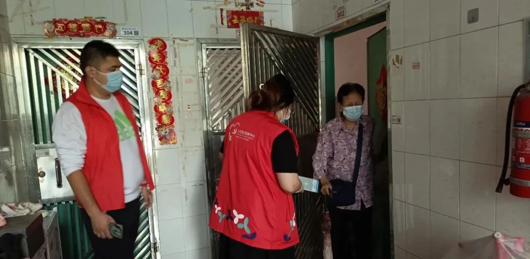 社區(qū)服務的核心力量，社會工作者的角色解析