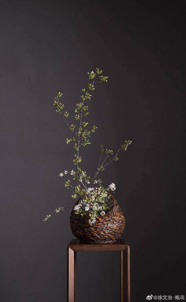藝術(shù)作品中的歷史符號(hào)與社會(huì)對(duì)話，深度解讀藝術(shù)與社會(huì)互動(dòng)關(guān)系