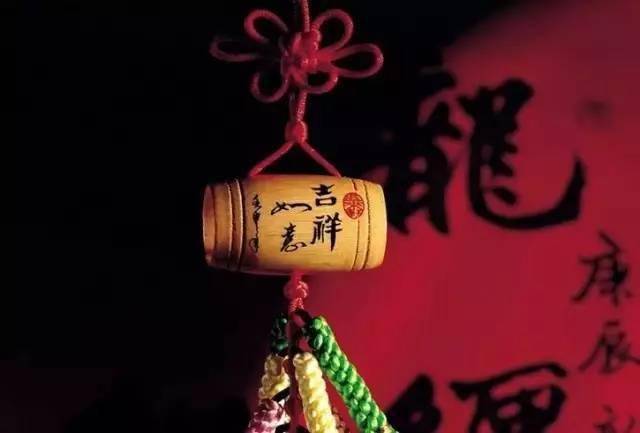 節(jié)日慶典中的傳統(tǒng)與現(xiàn)代交融，文化盛宴的和諧共融