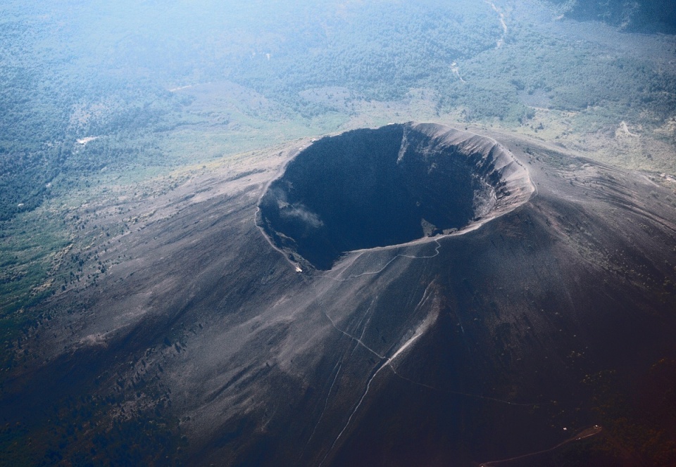 探訪史前遺跡，探尋世界最古老火山，解讀地質(zhì)演變之謎