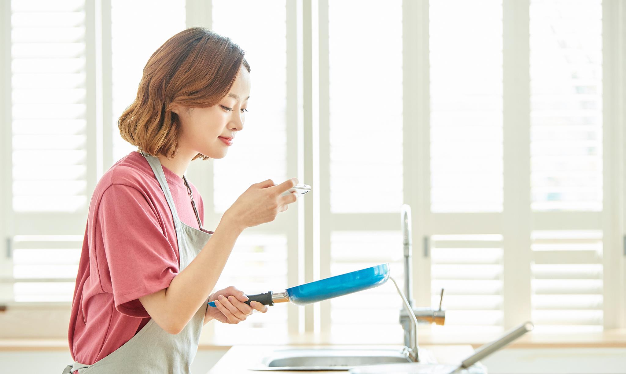 日常充足水分?jǐn)z入，身體排毒的基石