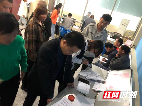 實(shí)地調(diào)研，搭建學(xué)生社會(huì)認(rèn)知與理解的橋梁