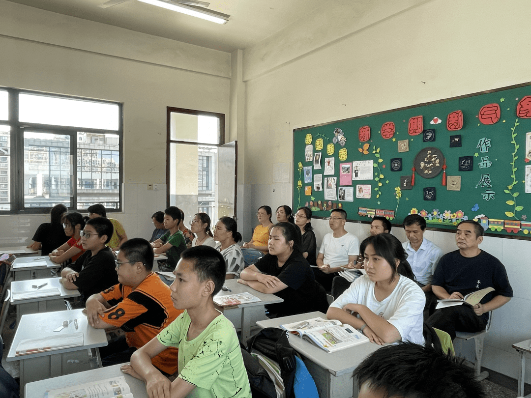 多樣化教學(xué)方法，激發(fā)學(xué)生知識(shí)興趣的秘訣
