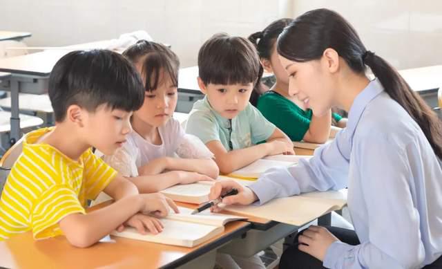 孩子在志愿服務(wù)中體驗責(zé)任與同情之旅