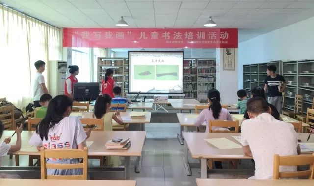 圖書館活動，激發(fā)閱讀興趣與探究欲的鑰匙