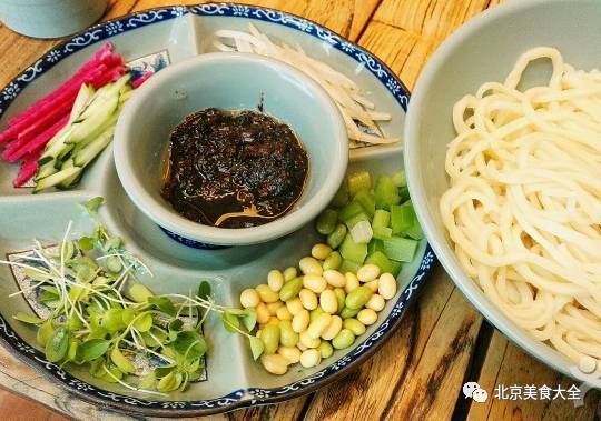 老北京炸醬面的家庭記憶，傳承經(jīng)典美味與文化的路徑
